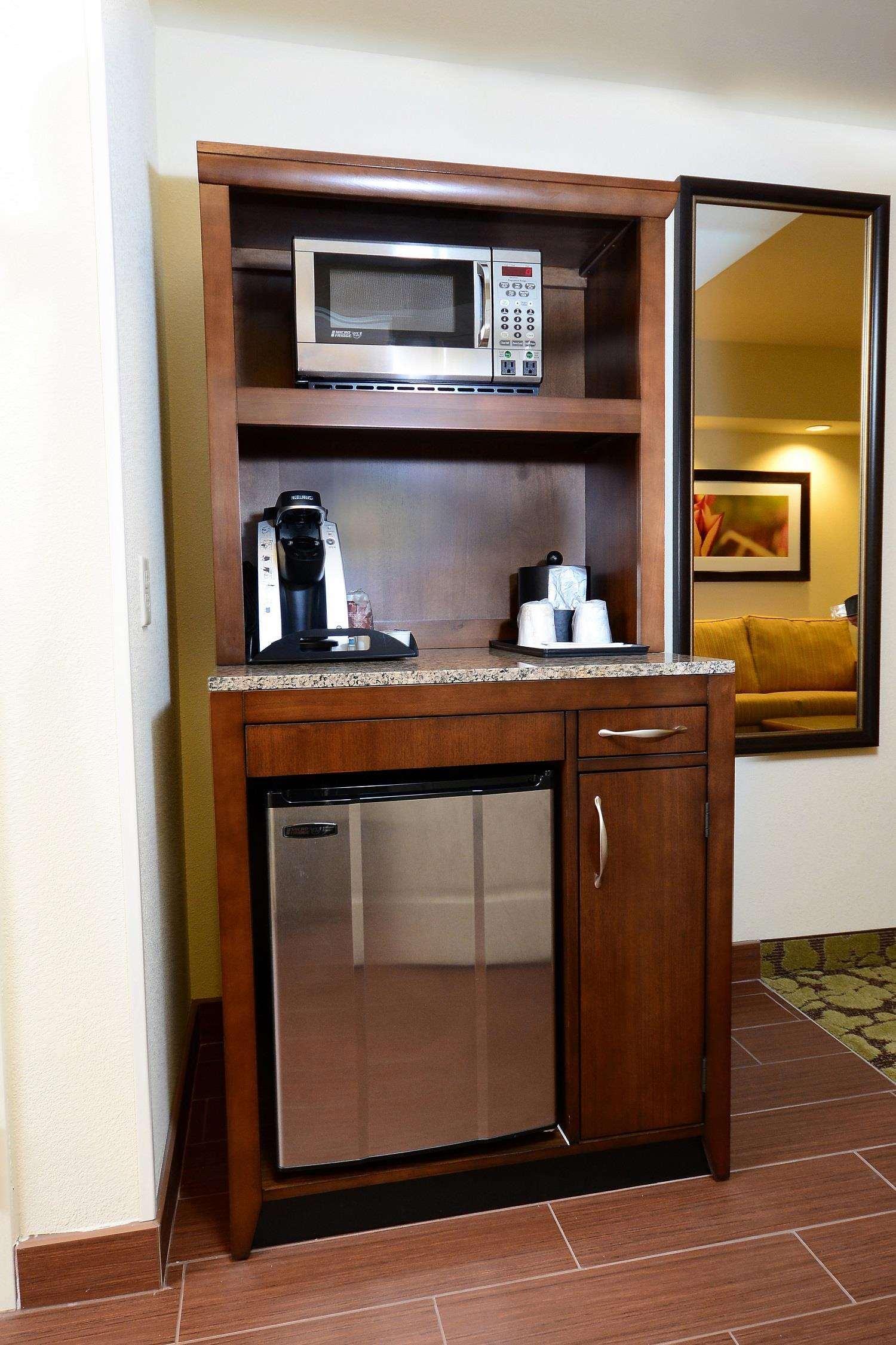 Hilton Garden Inn Greensboro Airport Exterior foto