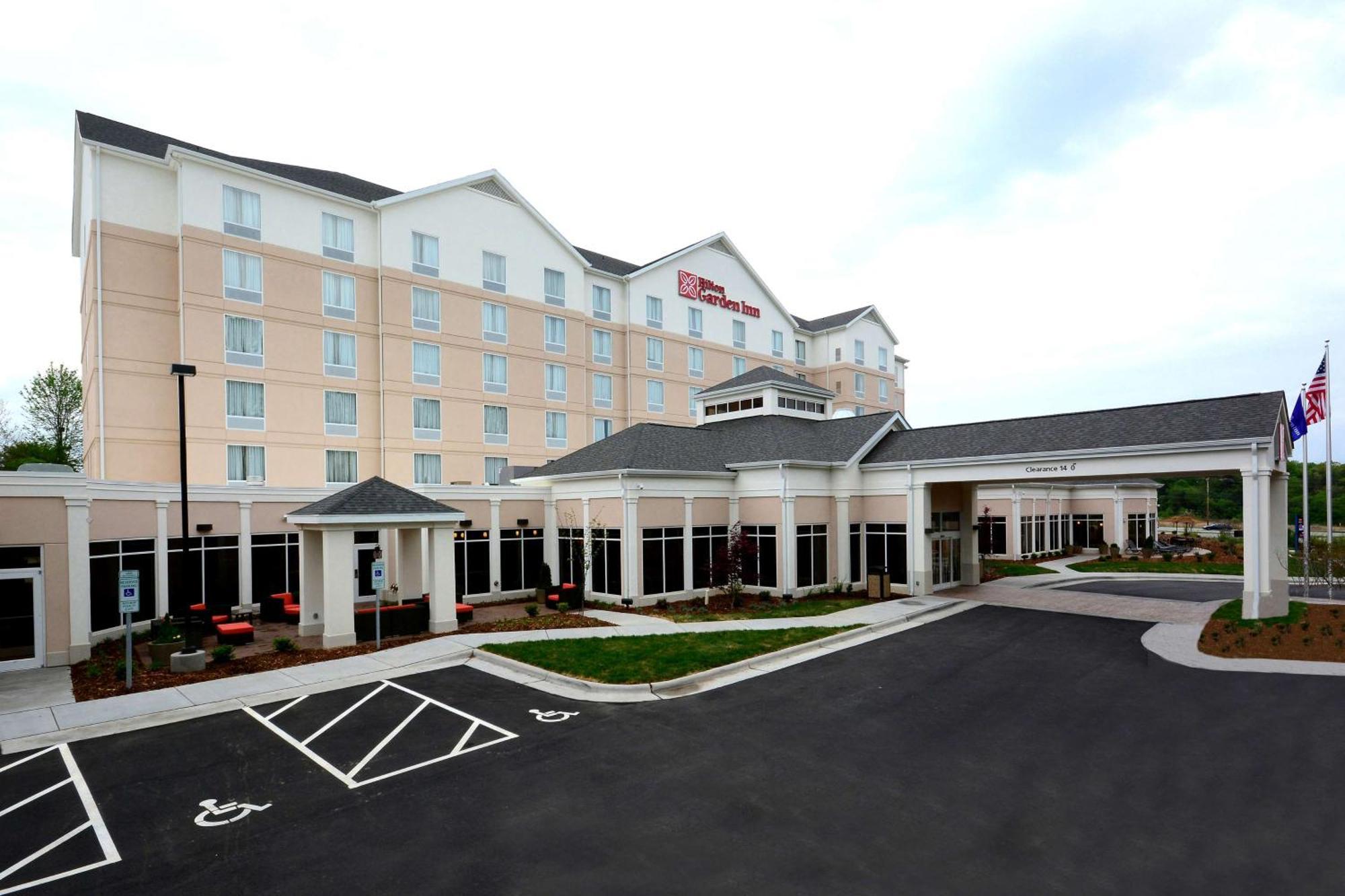 Hilton Garden Inn Greensboro Airport Exterior foto