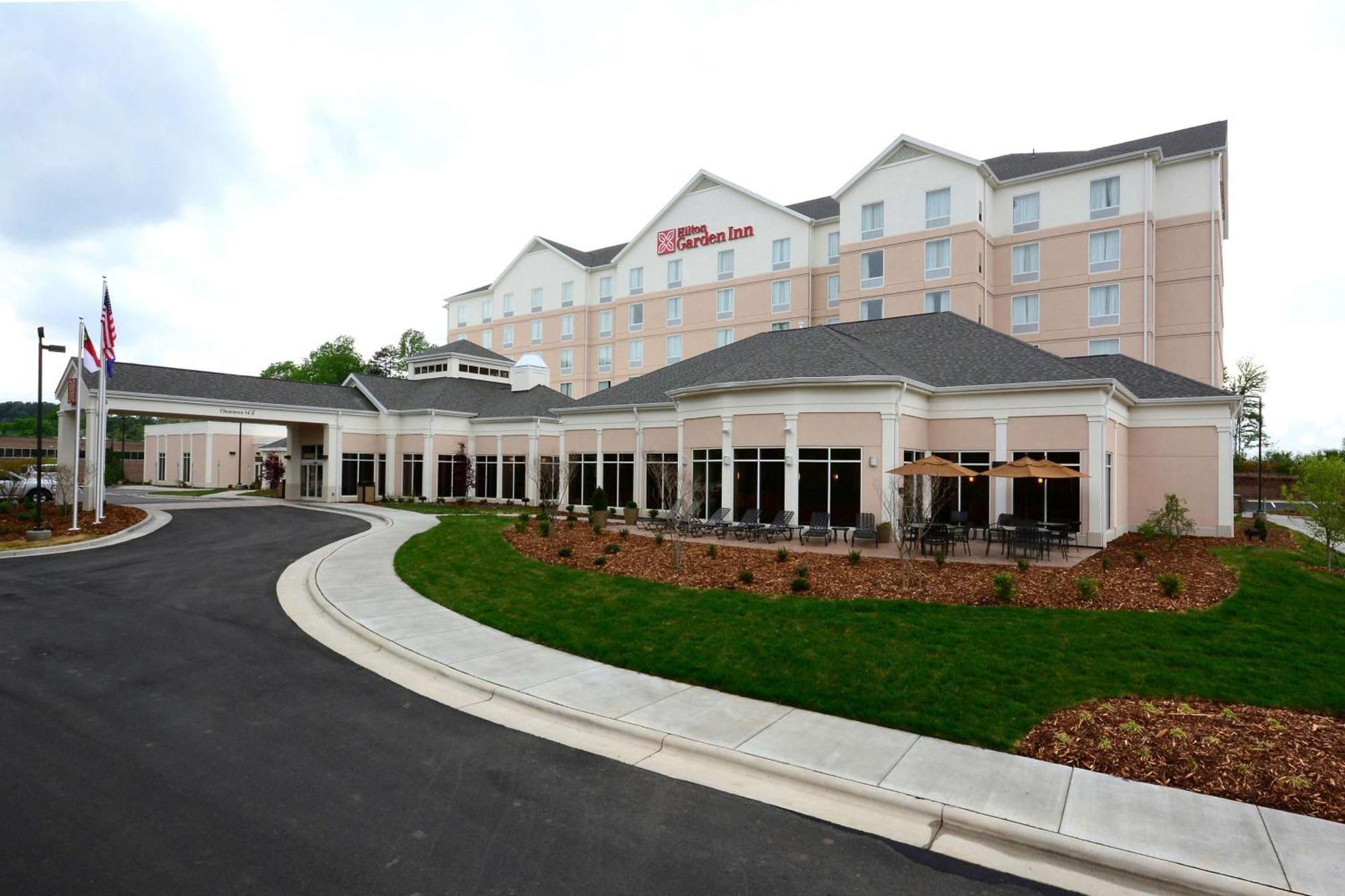 Hilton Garden Inn Greensboro Airport Exterior foto